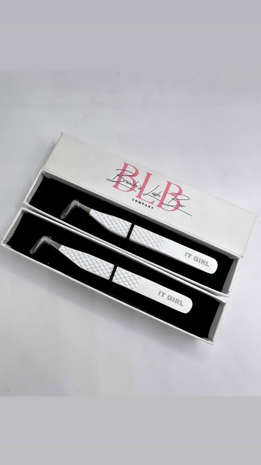 NEW White Boot IT GIRL Tweezer